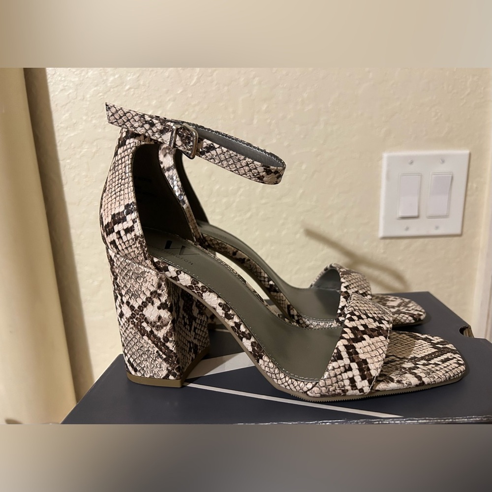NWT- Worthington Snake Print Open-toe Strap Heels 👠